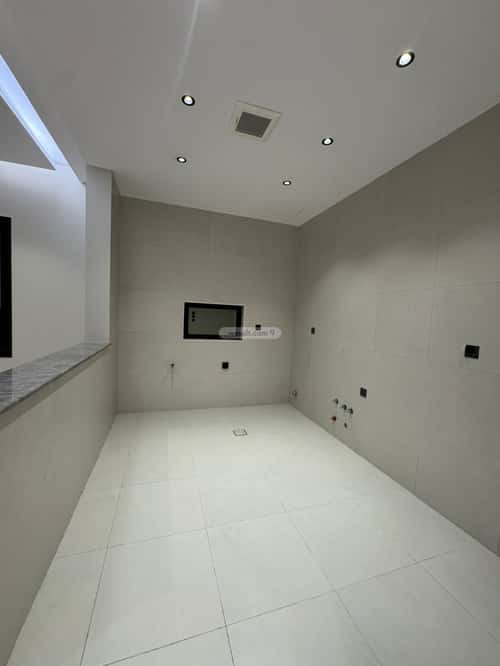 4 bedroom apartment in Al Rawdah