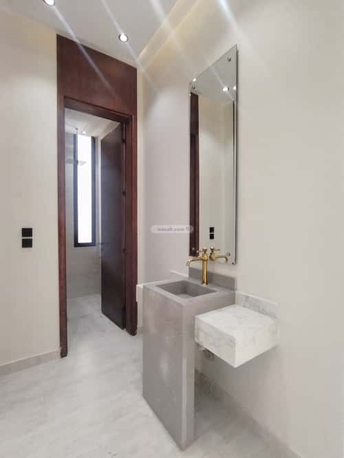 Floor 257 SQM with 5 bedrooms الروضة، جازان