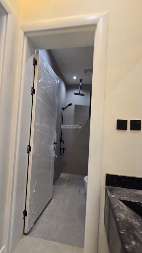 Floor 213 SQM with 7 bedrooms بدر، جنوب الرياض، الرياض