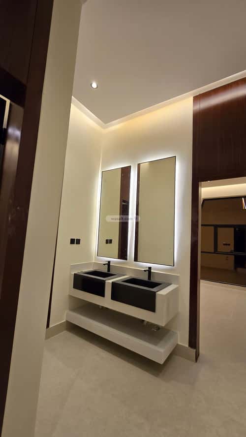 Floor 244 SQM with 10 bedrooms الحزم، غرب الرياض، الرياض