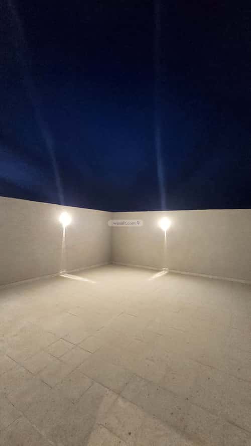 Floor 244 SQM with 10 bedrooms الحزم، غرب الرياض، الرياض