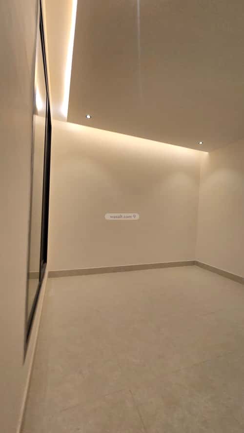 Floor 244 SQM with 10 bedrooms الحزم، غرب الرياض، الرياض