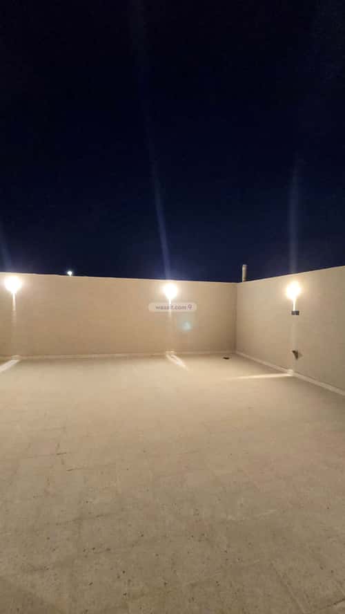 Floor 244 SQM with 10 bedrooms الحزم، غرب الرياض، الرياض