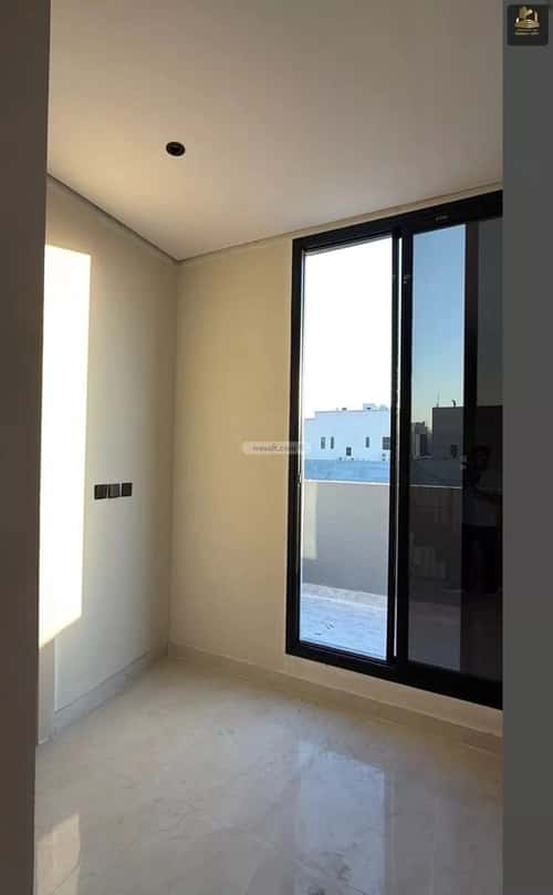 فيلا 263.22 متر مربع غربية على شارع 40م العقيق، الخبر