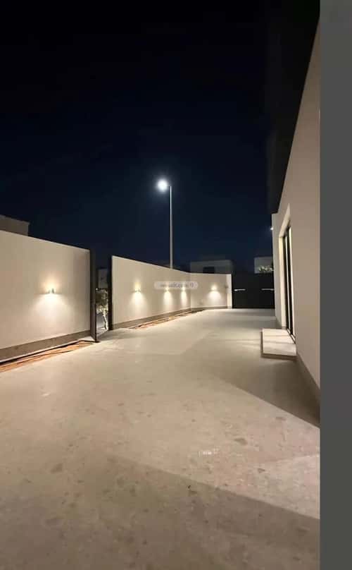 فيلا 432.73 متر مربع شمالية غربية على شارع 18م البحر، الخبر