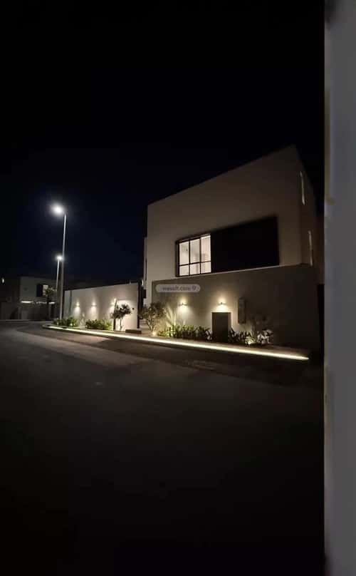 Villa 432 SQM facing North West on 18m width street البحر، الخبر