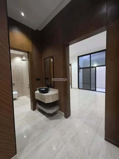 Floor 136.66 SQM with 5 Bedrooms Al-Awaly, West Riyadh, Riyadh