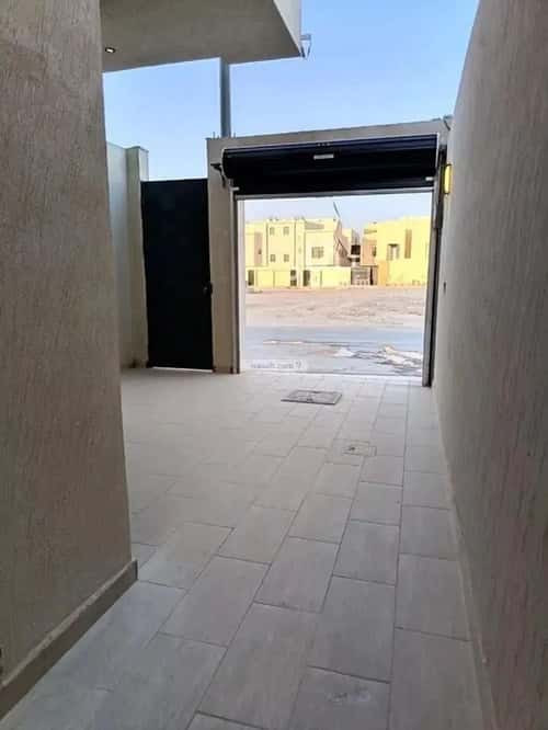 Floor 213.65 SQM with 5 Bedrooms Okaz, South Riyadh, Riyadh