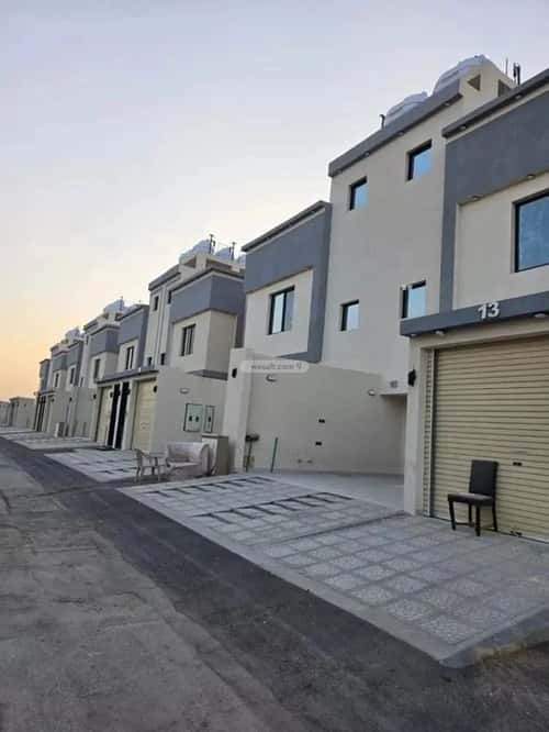 Floor 119 SQM with 5 bedrooms بدر، جنوب الرياض، الرياض