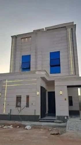 Floor 161.34 SQM with 5 Bedrooms Al-Janadriyah, East Riyadh, Riyadh