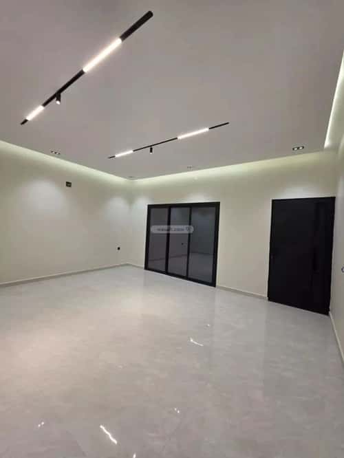 Villa 374 SQM facing East on 20m width street البيان، شرق الرياض، الرياض