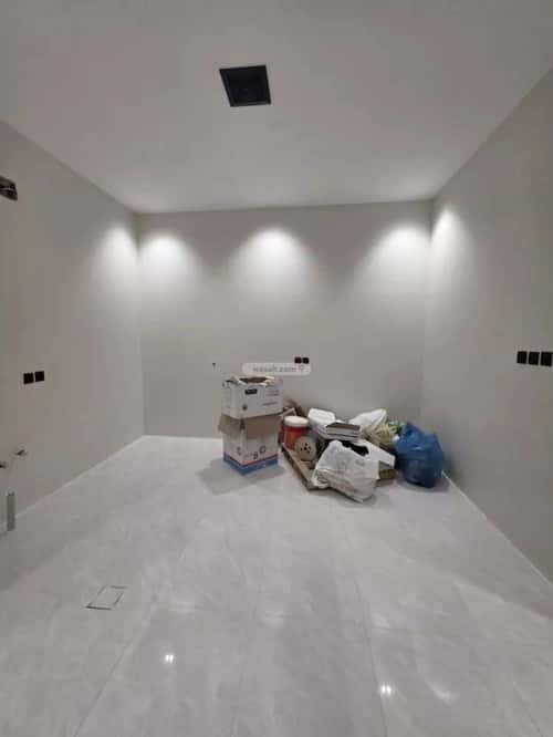 Villa 374 SQM facing East on 20m width street البيان، شرق الرياض، الرياض