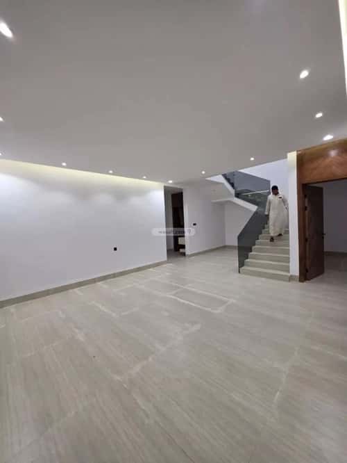 Floor 194 SQM with 5 Bedrooms Al-Awaly, West Riyadh, Riyadh