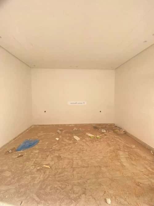 Floor 194 SQM with 5 Bedrooms Al-Awaly, West Riyadh, Riyadh