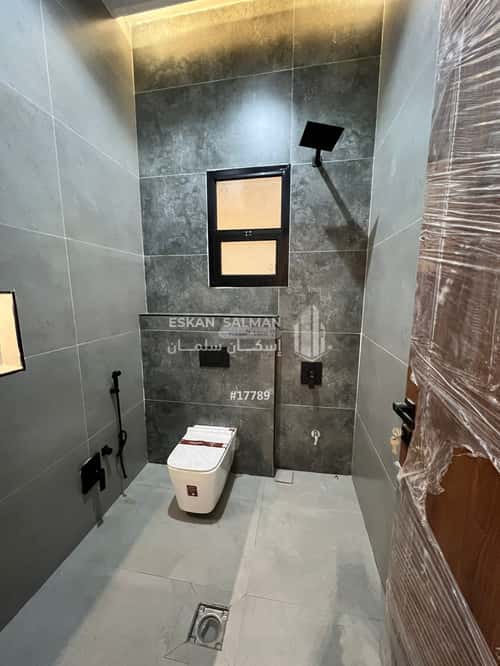 Floor 239 SQM with 6 bedrooms الجزيرة، بريدة