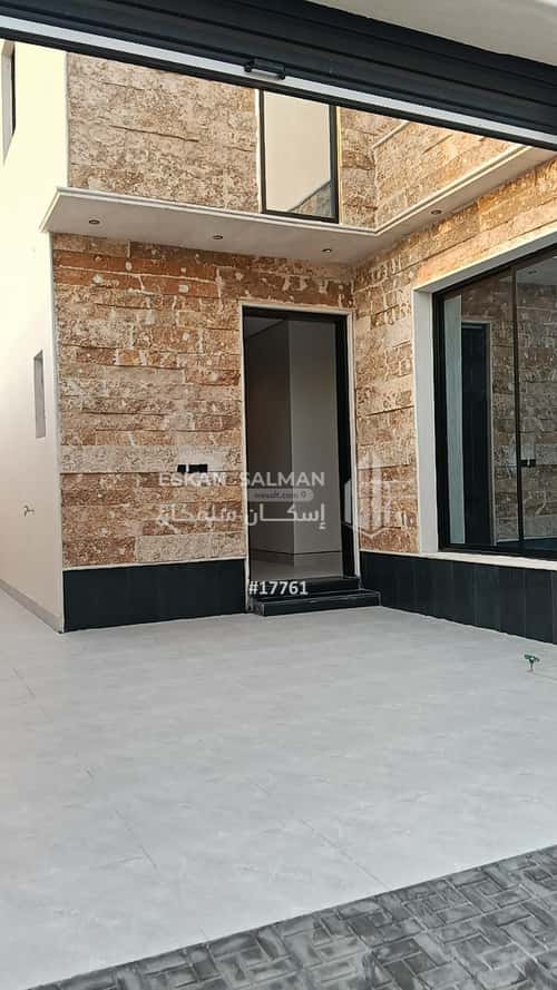 Floor 170.93 SQM with 5 Bedrooms Al-Janadriyah, East Riyadh, Riyadh