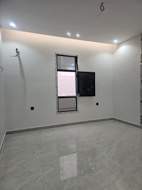 فيلا 300 متر مربع شمالية شرقية على شارع 30م الرحمانية، شرق جدة، جدة