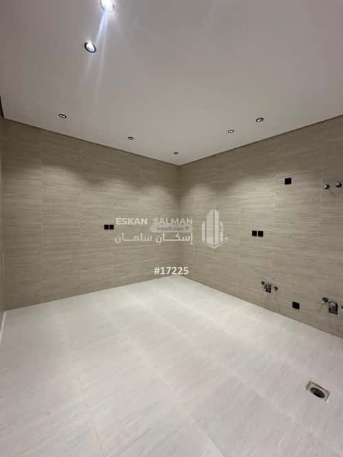 Floor 303 SQM with 7 Bedrooms Al Safa, Jazan