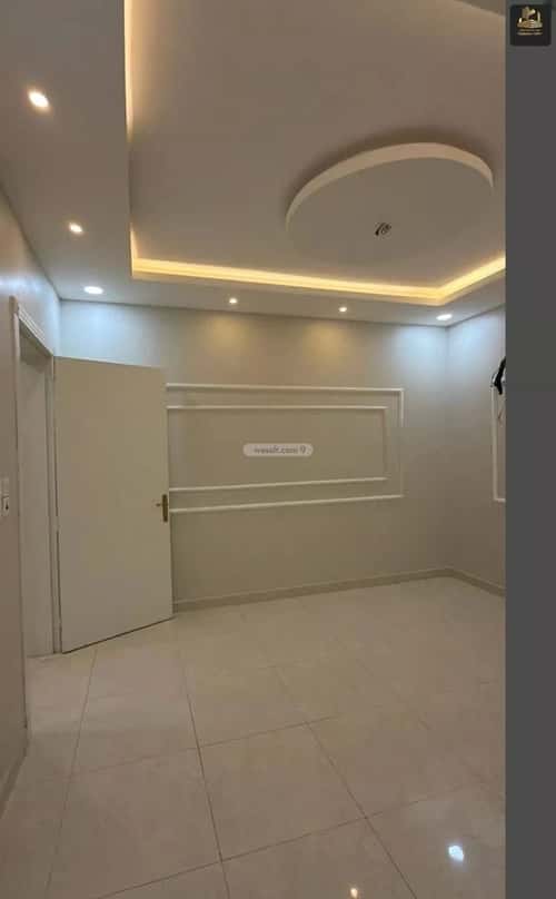 فيلا 200 متر مربع غربية على شارع 15م الصواري، الخبر