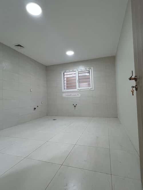 فيلا 307 متر مربع جنوبية على شارع 20م المنصورة، خميس مشيط