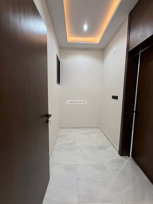 Apartment with 5 Bedrooms Al-Raqi, Khamis Mushait