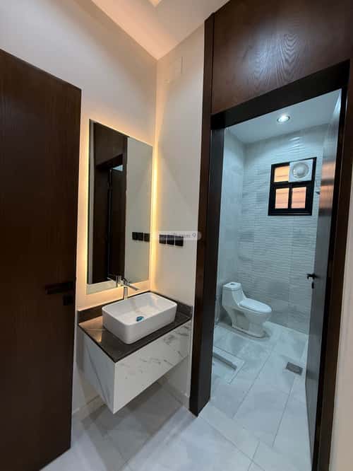 Apartment with 5 Bedrooms Al-Raqi, Khamis Mushait