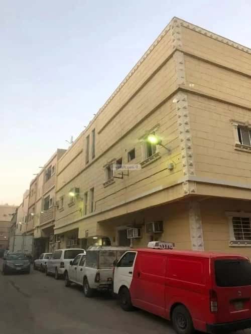 Building 270 SQM Facing South Manfuha, Central Riyadh, Riyadh