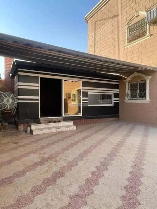 فيلا 625 متر مربع غربية على شارع 20م السعادة، شرق الرياض، الرياض