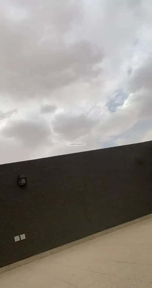 فيلا 712 متر مربع شمالية على شارع 15م النرجس، شمال الرياض، الرياض