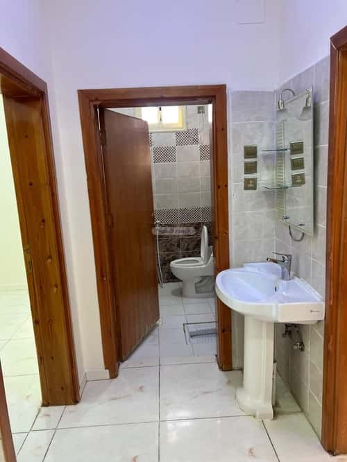 Apartment with 4 Bedrooms Naaman, Khamis Mushait