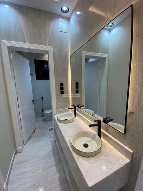 Floor 211 SQM with 6 bedrooms اليرموك، خميس مشيط