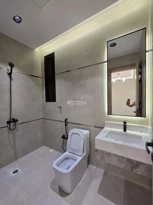 Floor 197 SQM with 6 bedrooms المعلاة، أحد رفيدة