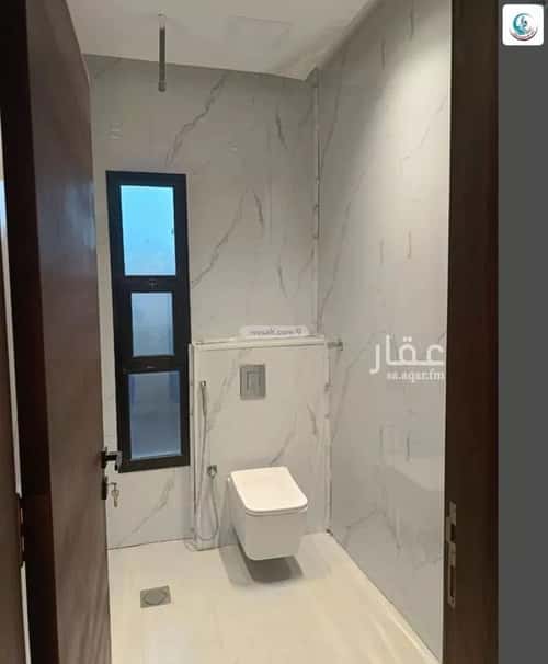 فيلا 250 متر مربع شمالية على شارع 15م الياقوت، شمال جدة، جدة