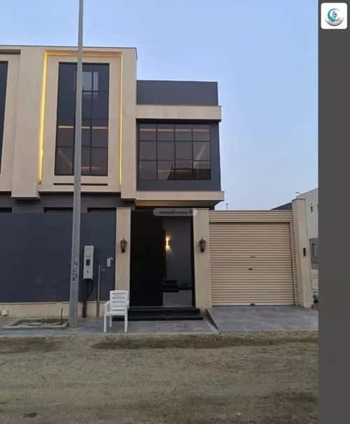 فيلا 250 متر مربع شمالية على شارع 15م الياقوت، شمال جدة، جدة