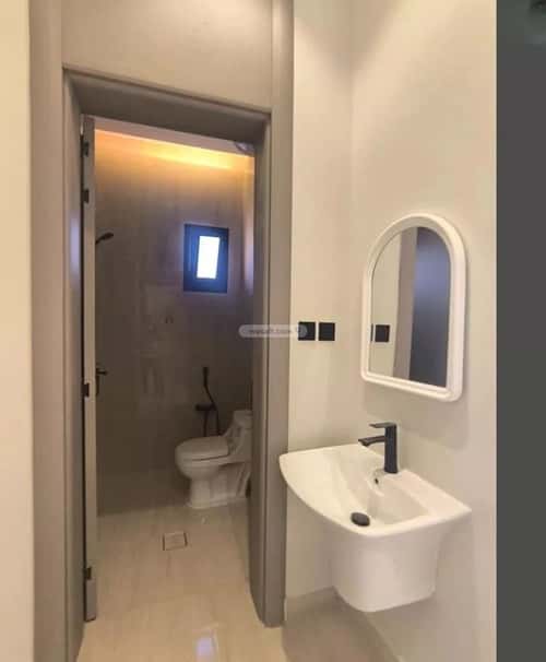 5 bedroom villa in Al Janadriyah