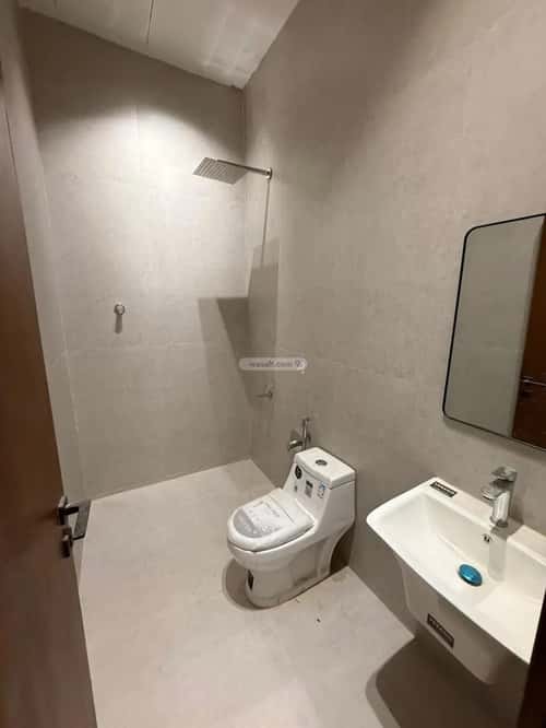 Floor 200 SQM with 5 Bedrooms Al-Janadriyah, East Riyadh, Riyadh