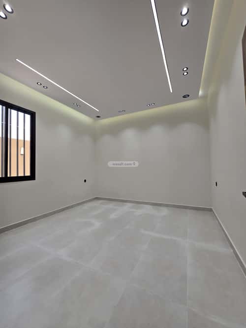 Floor 187 SQM with 6 Bedrooms Al Maamoura, Khamis Mushait