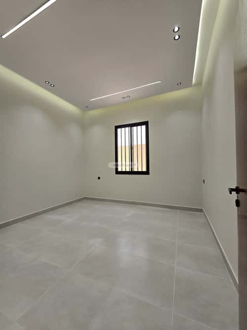 Floor 187 SQM with 6 Bedrooms Al Maamoura, Khamis Mushait