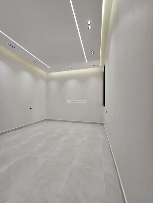 Floor 187 SQM with 6 Bedrooms Al Maamoura, Khamis Mushait