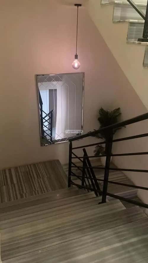 فيلا 200 متر مربع جنوبية غربية على شارع 15م مطار الملك خالد الدولي، شمال الرياض، الرياض