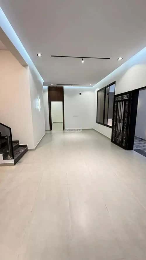Villa 310 SQM facing North on 15m width street العزيزية، جنوب الرياض، الرياض