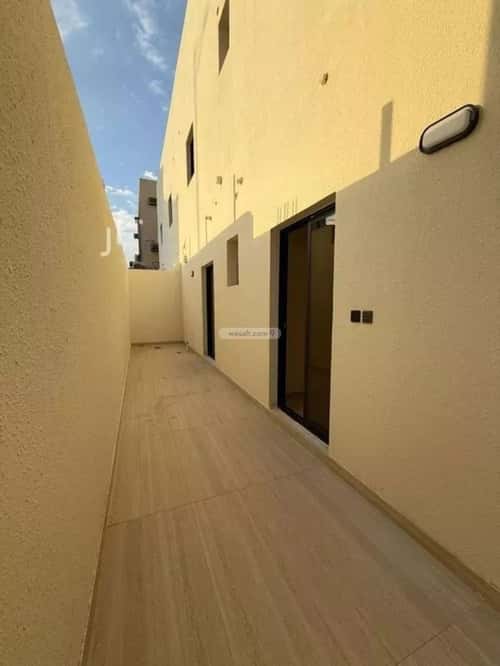 Floor 198.5 SQM with 4 Bedrooms Okaz, South Riyadh, Riyadh