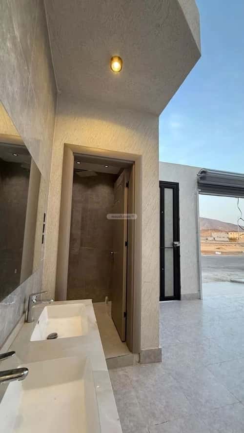 Floor 318 SQM with 6 bedrooms السلام، المدينة المنورة