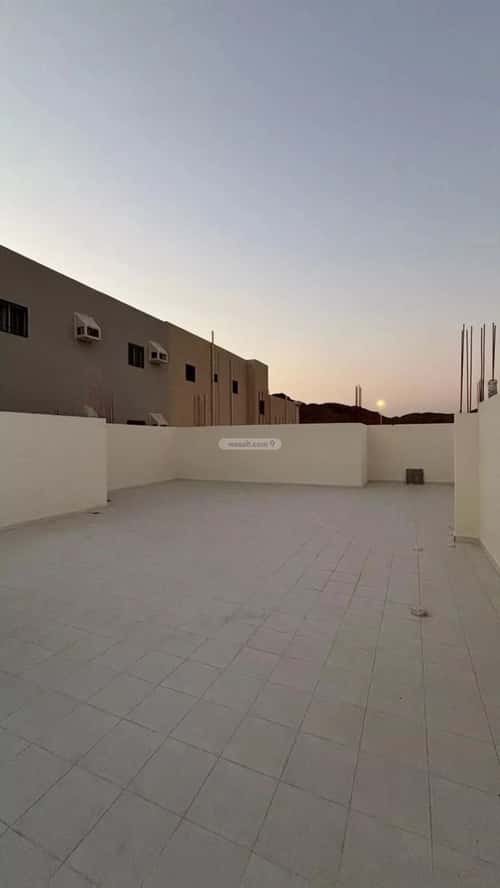 Floor 360 SQM with 7 Bedrooms Abu Mureiha, Madinah