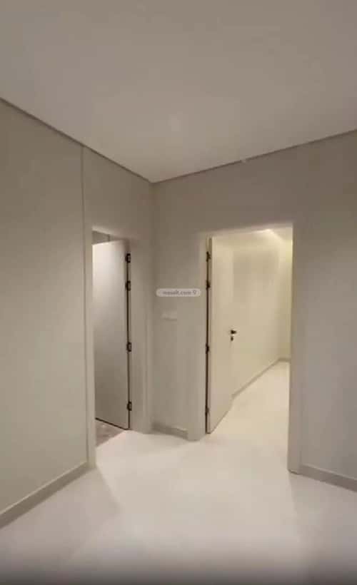 Apartment with 4 Bedrooms Hay Al Mubaoth, Madinah