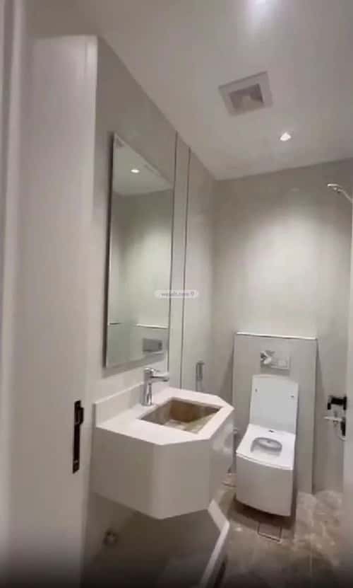 Apartment with 4 Bedrooms Hay Al Mubaoth, Madinah