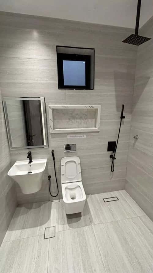 دور 300 متر مربع ب 5 غرف شظاة، المدينة المنورة