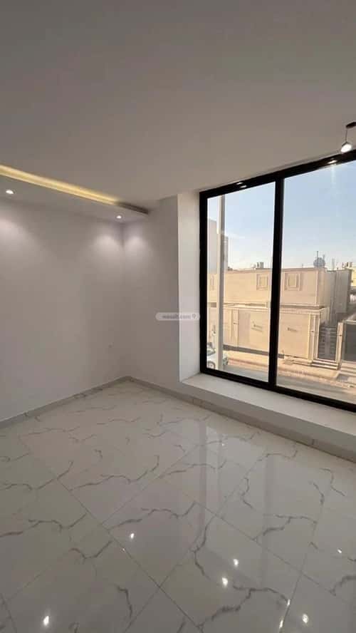 فيلا 230 متر مربع شمالية على شارع 16م نبلاء، المدينة المنورة