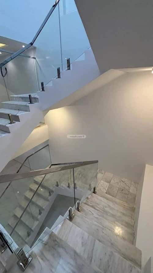 فيلا 230 متر مربع شمالية على شارع 16م نبلاء، المدينة المنورة