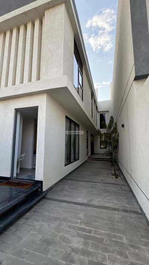 Villa 285 SQM facing South on 16m width street شوران، المدينة المنورة
